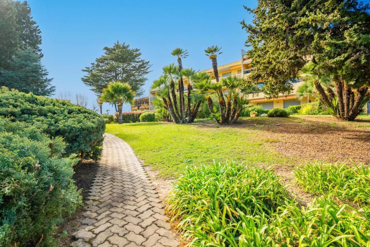 Spacieux 2pieces A5min De Plages Appartement