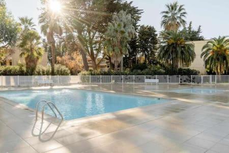 Spacieux 2pieces A5min De Plages Appartement *